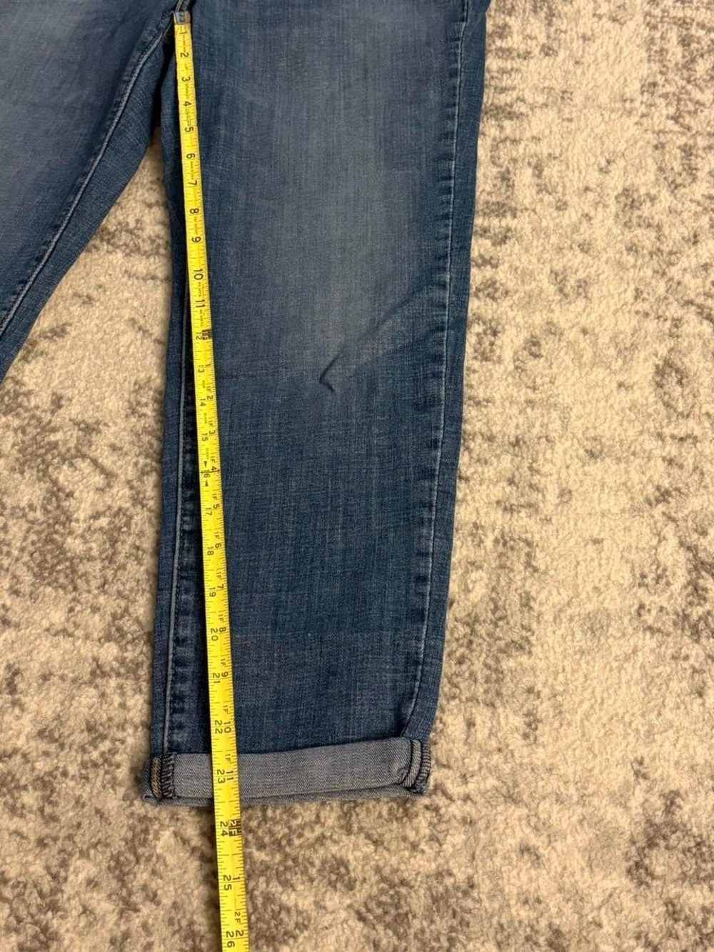 Women’s Levi’s Classic Cropped Blue Jeans Brand New With Tags Size 4 W27 - Picture 3 of 8